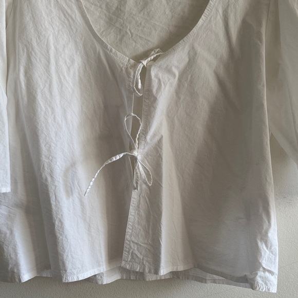 Maison Cléo Elegant White Tie-Front Blouse - Picture 3 of 6